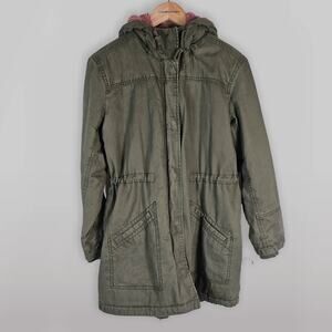 Old Navy XS Women's green parka with super soft pink faux fur lining